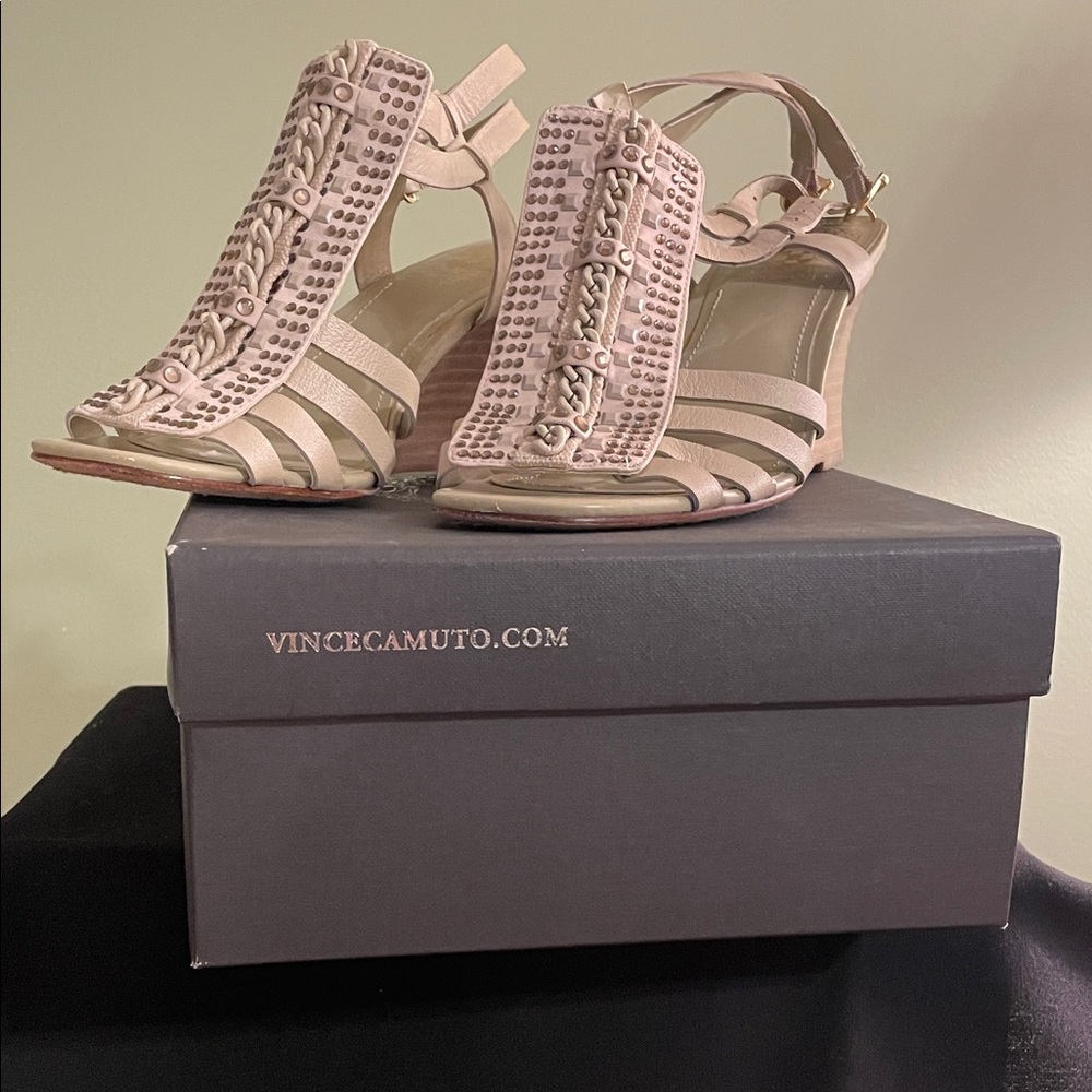 Vince Camuto Women's Taupe Strappy Sandals